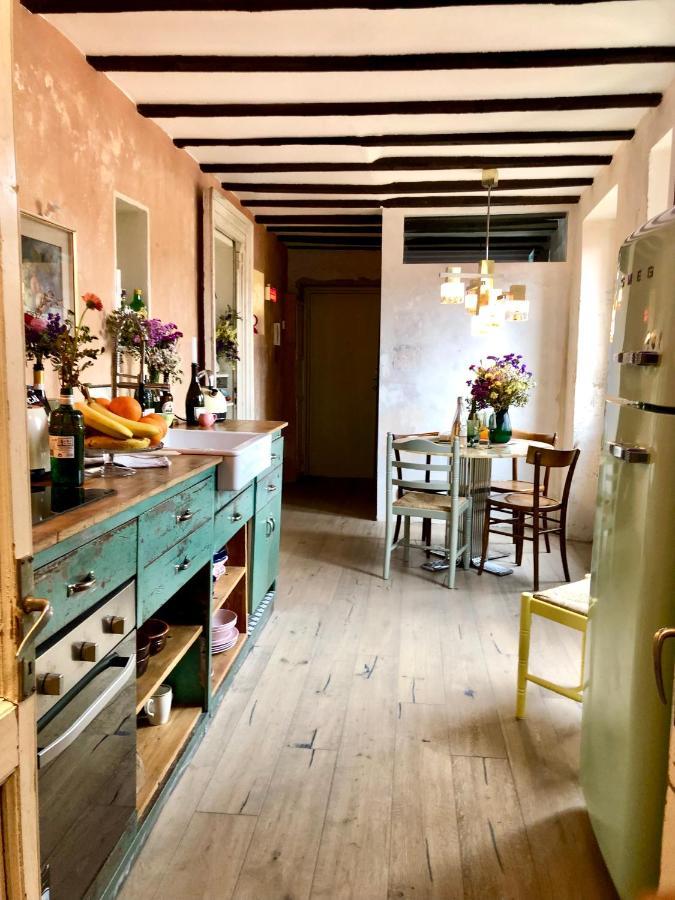 Charming And Design Attic Loft Central Milan In Coolest Area Navigli Ticinese ภายนอก รูปภาพ