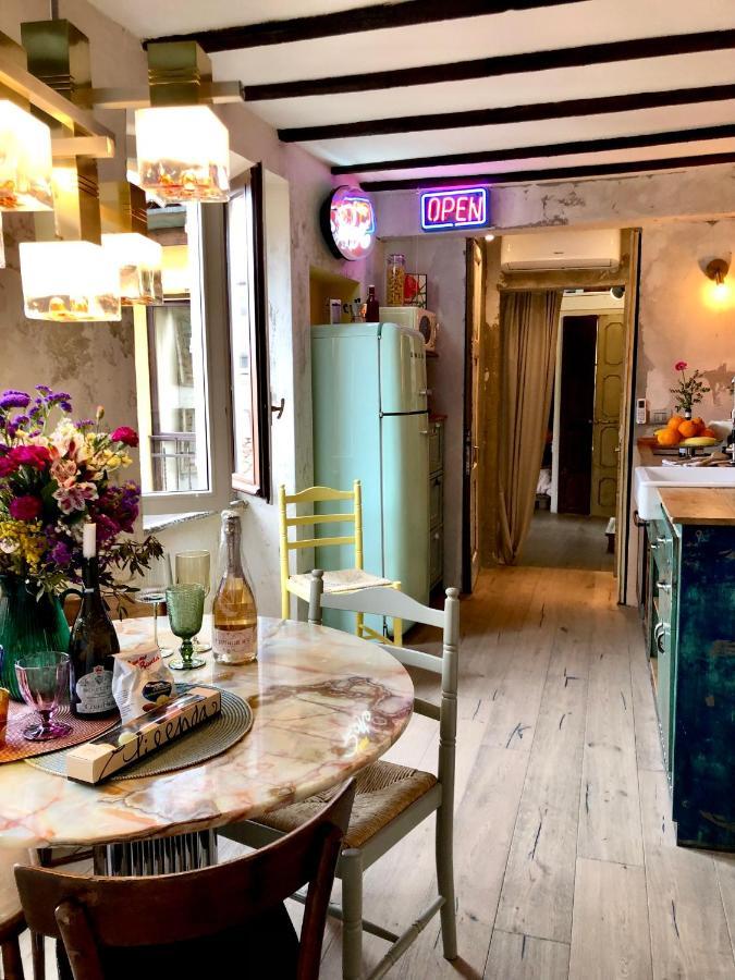 Charming And Design Attic Loft Central Milan In Coolest Area Navigli Ticinese ภายนอก รูปภาพ