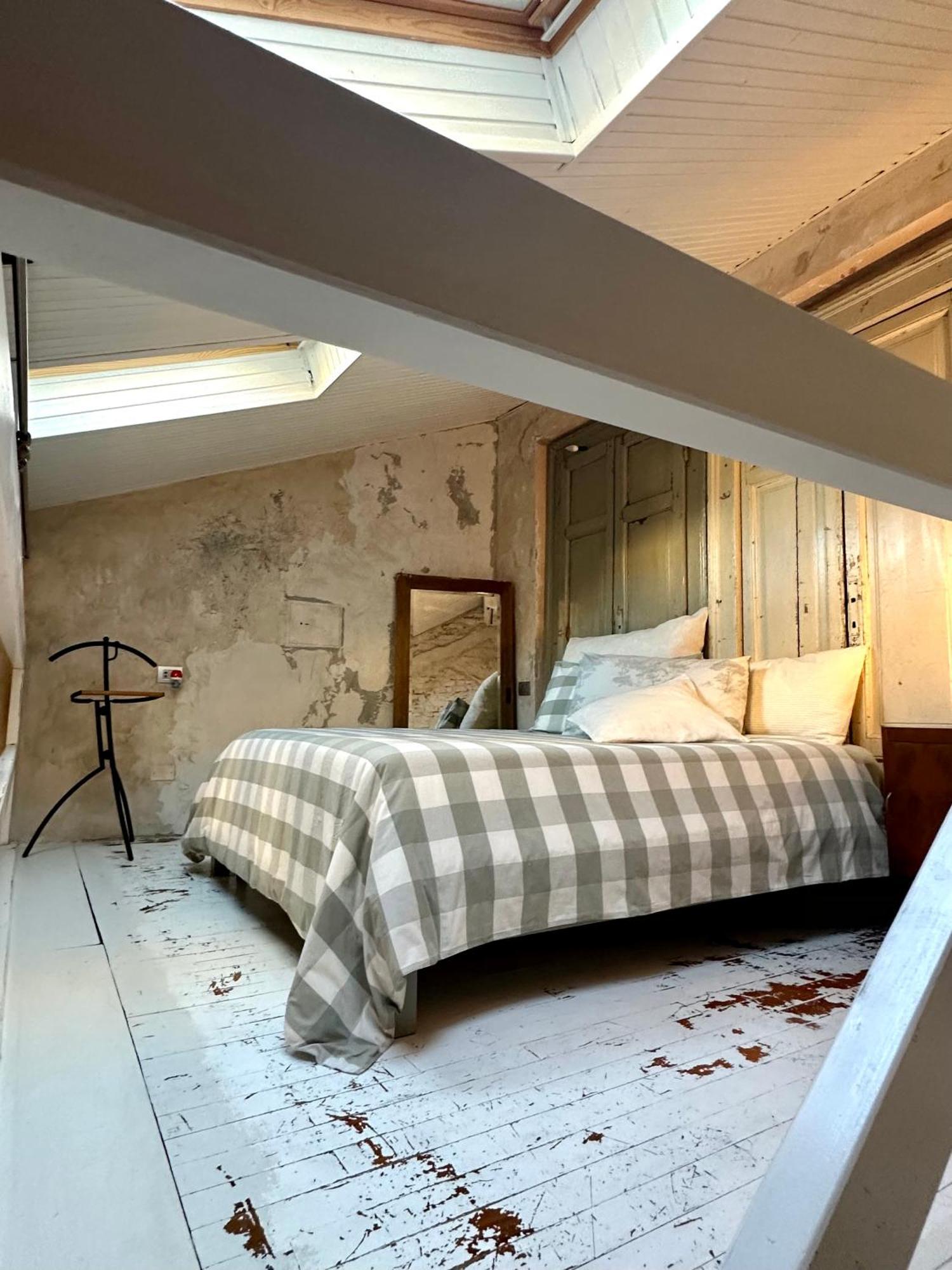 Charming And Design Attic Loft Central Milan In Coolest Area Navigli Ticinese ภายนอก รูปภาพ