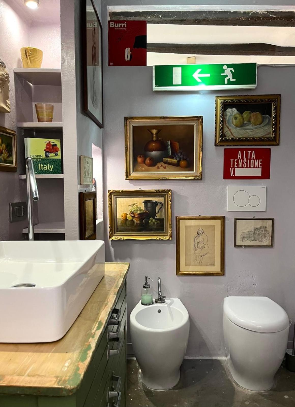 Charming And Design Attic Loft Central Milan In Coolest Area Navigli Ticinese ภายนอก รูปภาพ