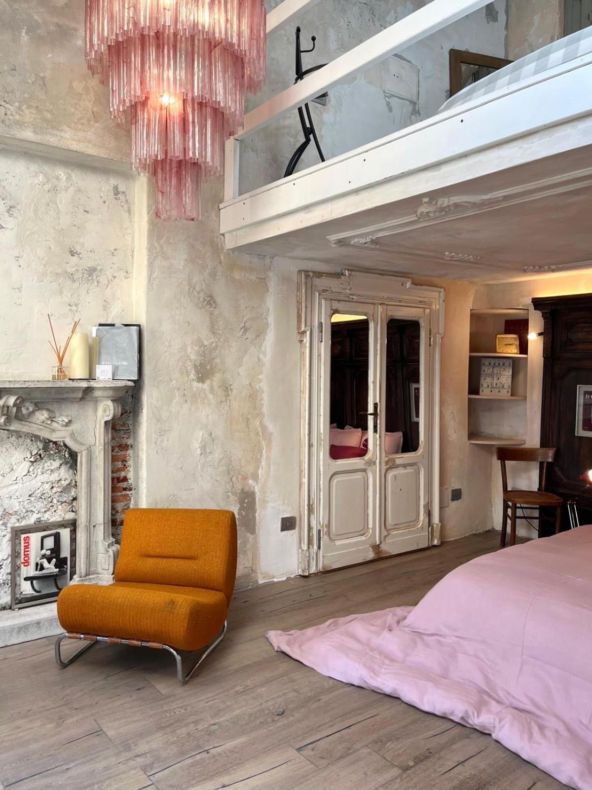 Charming And Design Attic Loft Central Milan In Coolest Area Navigli Ticinese ภายนอก รูปภาพ