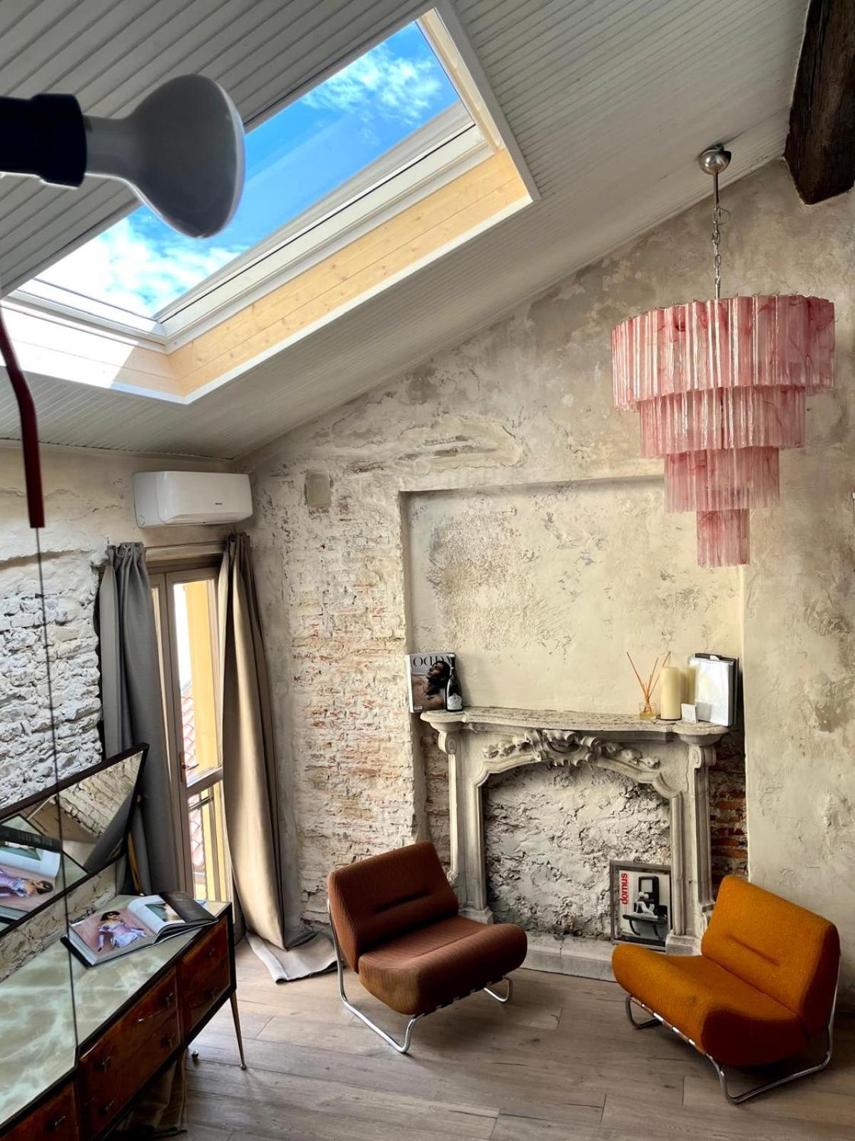 Charming And Design Attic Loft Central Milan In Coolest Area Navigli Ticinese ภายนอก รูปภาพ